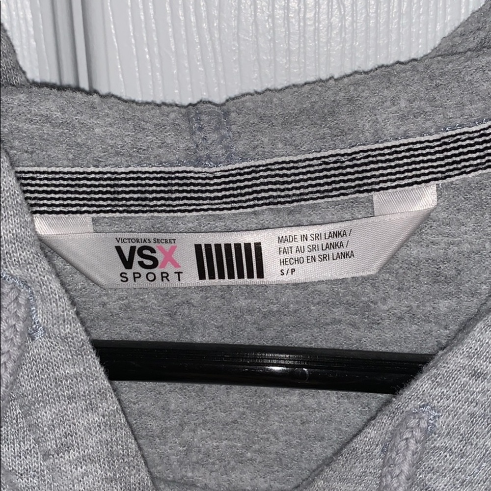 Workout Sweatshirt/Pullover - Picture 3 of 3
